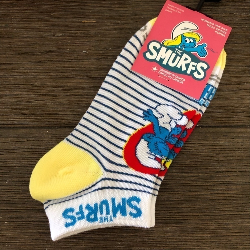 The Smurfs Woman’s one size striped low cut socks